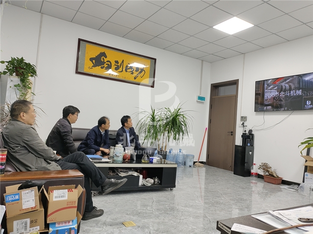 新型连续式竹子炭化炉获得浙江客户高度评价