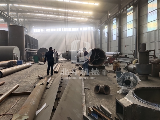 欢迎安徽客户到访我公司考察垃圾炭化炉