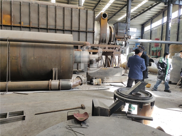 内蒙古客户深入了解褐煤炭化炉生产线