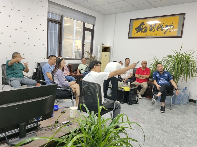 新型生物质炭化炉——客户交流精彩瞬间