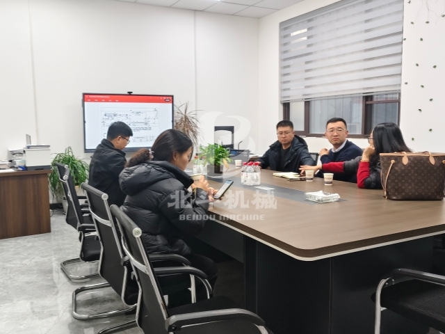 炭化炉业务再迎新机,与客户面对面沟通