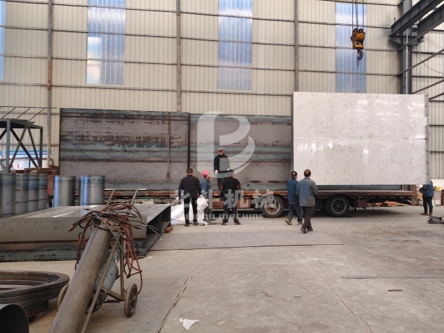 定制服务再落地!炭化生产线配件装车